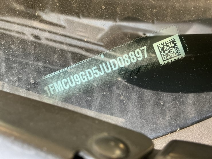 2018-ford-escape-se-image-14