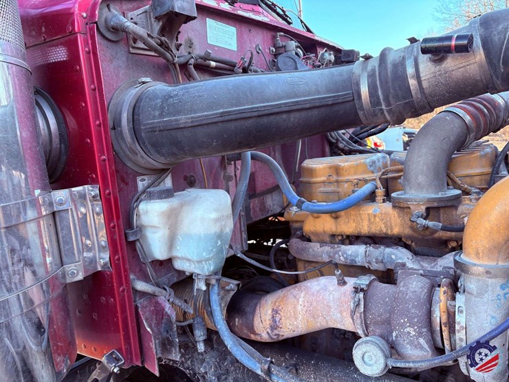 1999-peterbilt-357-image-56