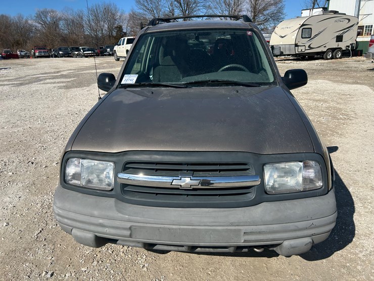 2003-chevrolet-tracker-image-16