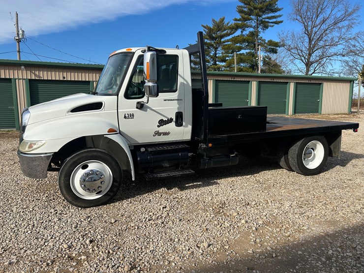 2007-international-durastar-4300-image-4