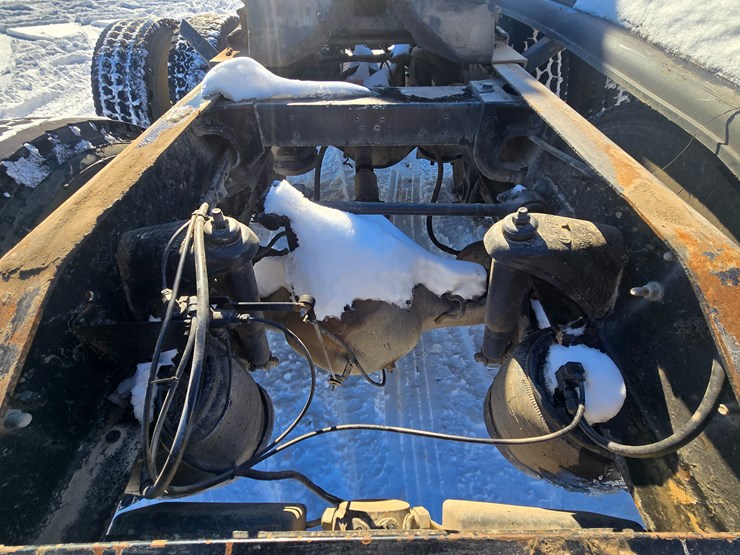 1996-peterbilt-385-image-79