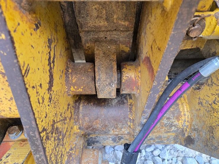 2002-caterpillar-963c-image-114