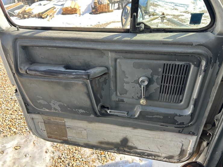 1984-ford-f700-image-102