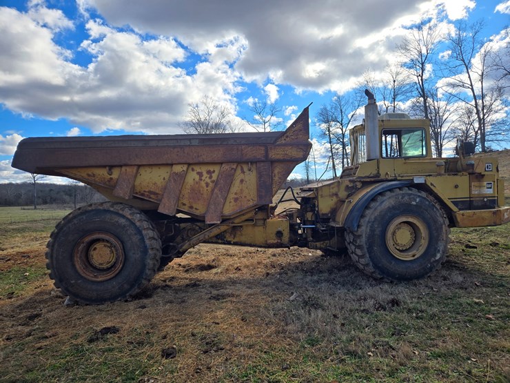 caterpillar-d25c-image-25