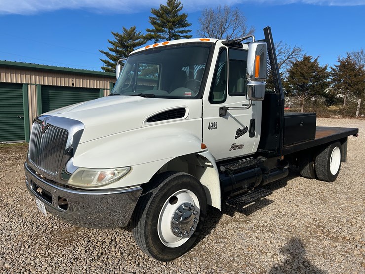 2007-international-durastar-4300-image-5