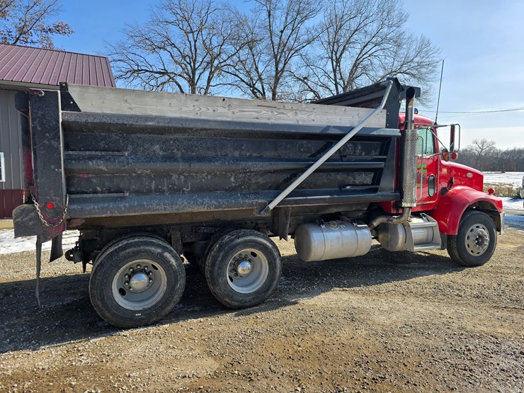 1999-peterbilt-330-image-11