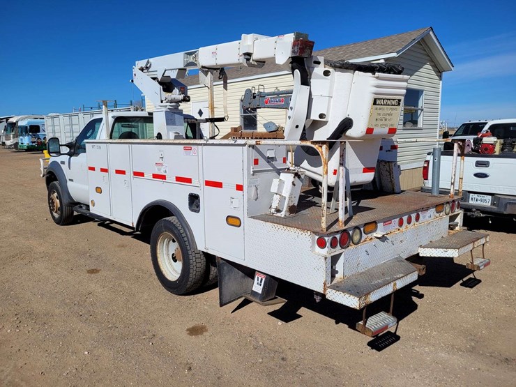 2005-ford-f550-image-16