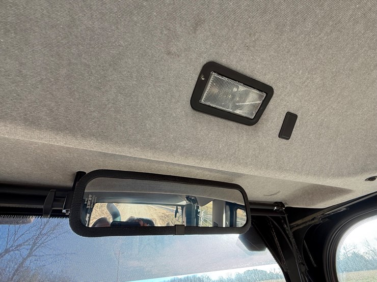 2023-caterpillar-953-image-23