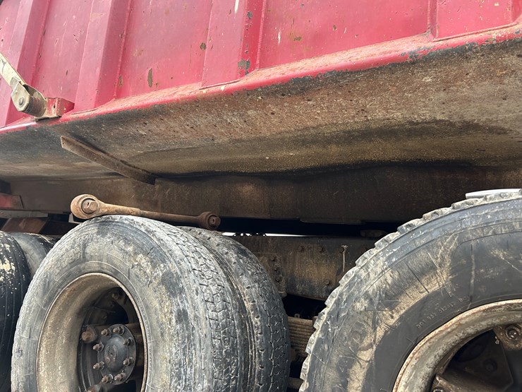 1988-peterbilt-357-image-42