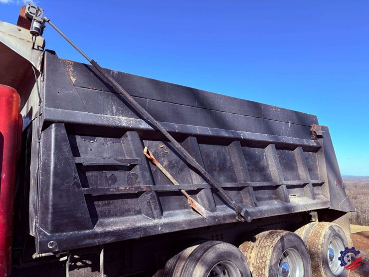 1999-peterbilt-357-image-33