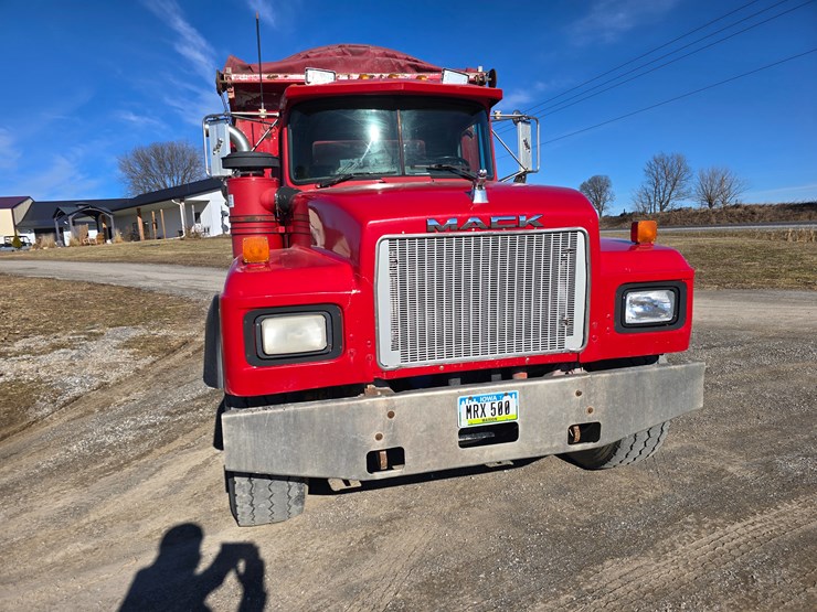 1998-mack-rd688s-image-24