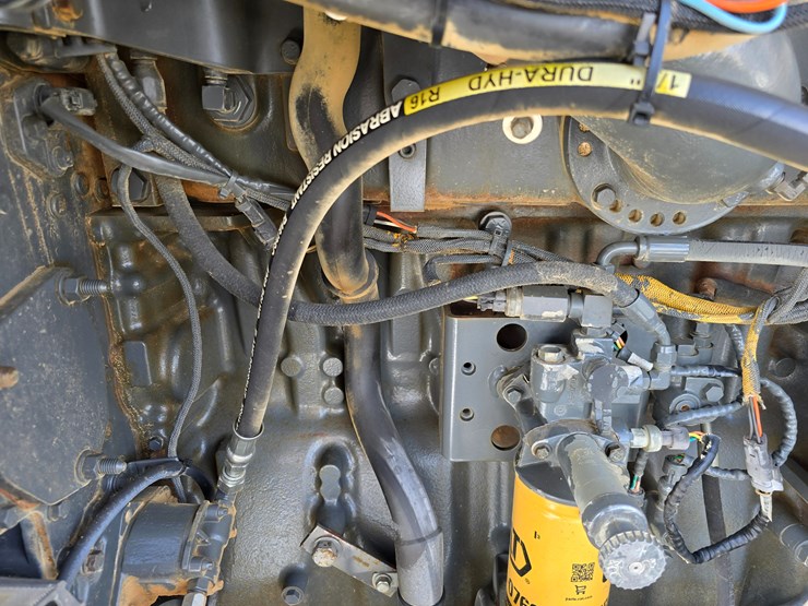 2003-challenger-mt855-image-82