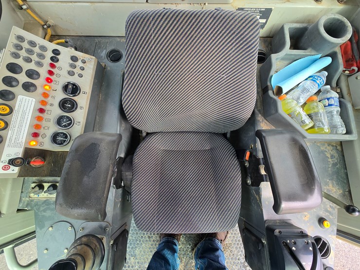 2004-deere-655c-image-70