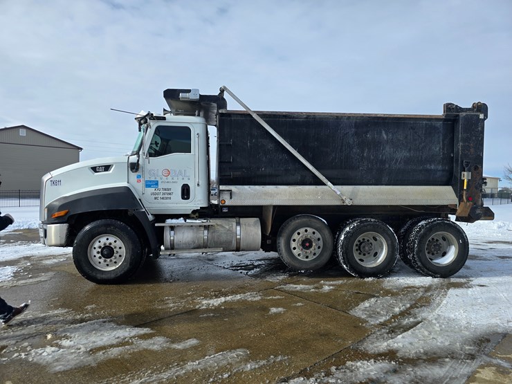 2012-caterpillar-660-image-7