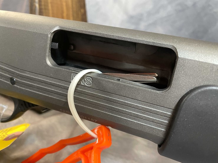 #2382-•-hatfield-12-ga.-pump-action-shotgun,-sn:-12p22-001187-image-13