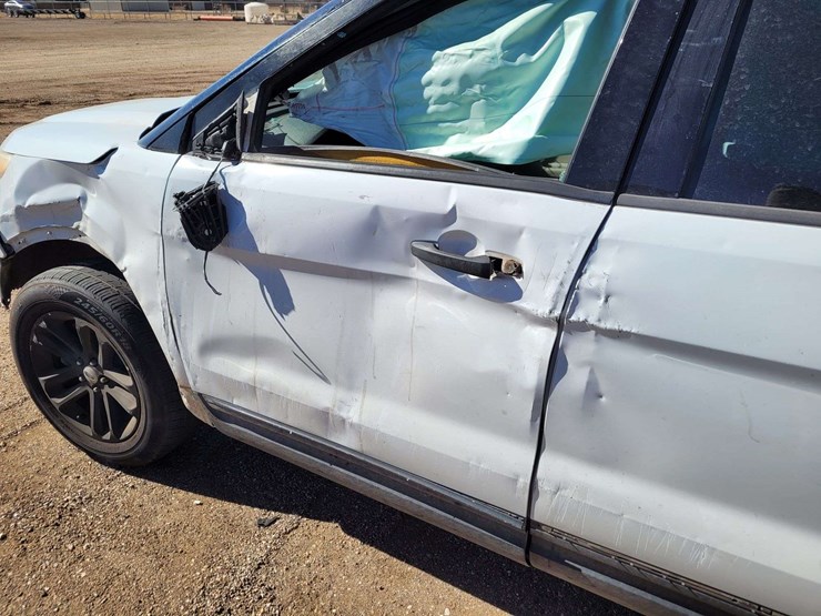 2014-ford-explorer-image-9