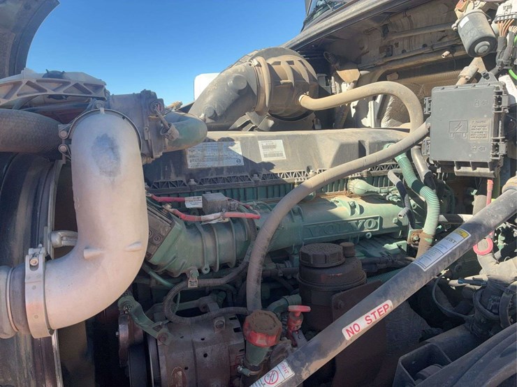 2019-volvo-volvo-vnl-tandem-axle-dual-conventional-new-generation-tractor-truck-image-53