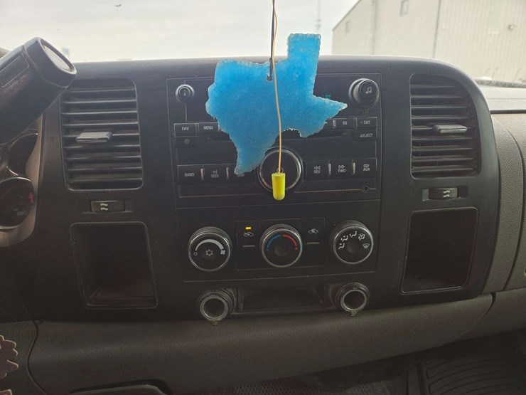 2009-chevrolet-silverado-2500-image-15