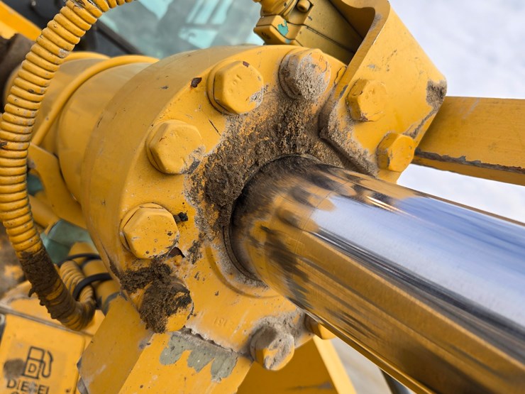 2004-deere-655c-image-102