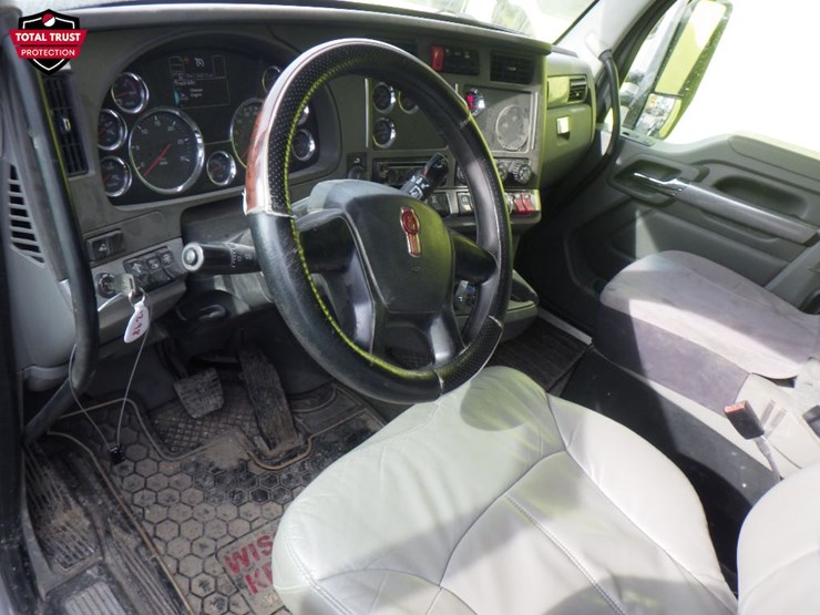 2019-kenworth-t880-image-17