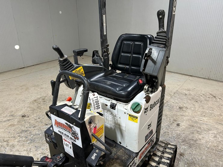 2022-bobcat-e10-image-16