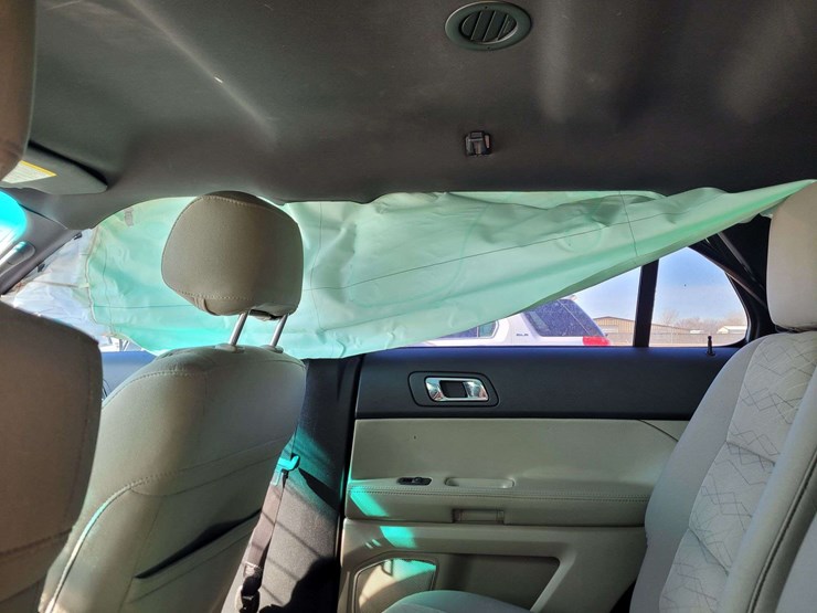 2014-ford-explorer-image-13