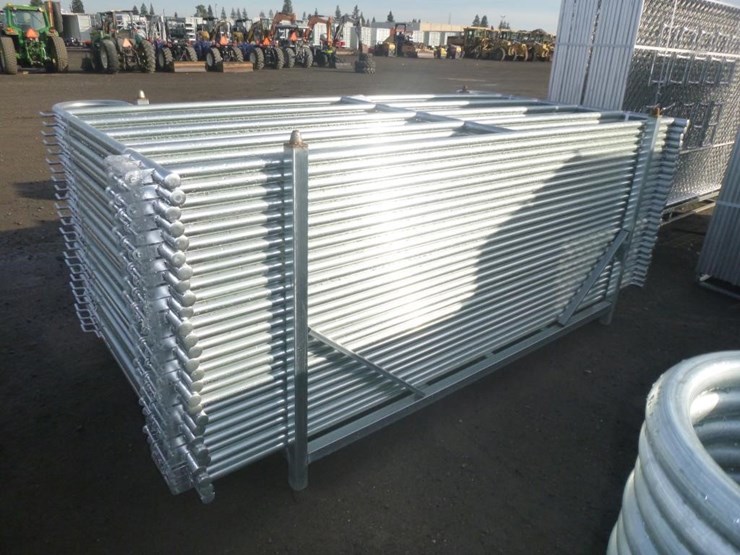 unused-117"x61"-corral-panels-image-4