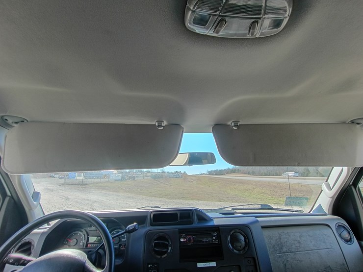 2009-ford-e450-image-57