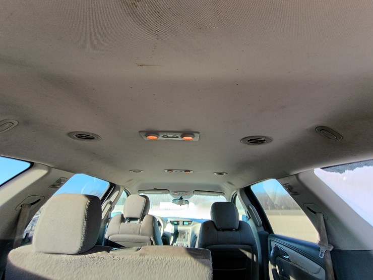 2013-chevrolet-traverse-image-64