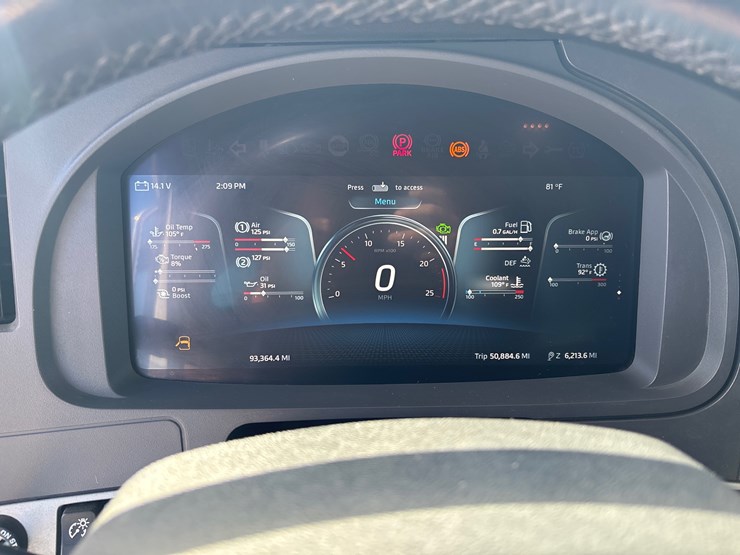 2024-kenworth-t880-image-14