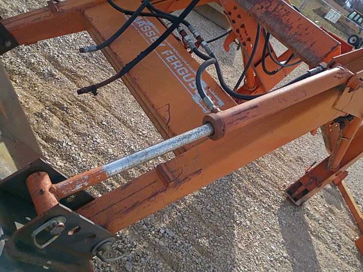 massey-ferguson-246-image-12