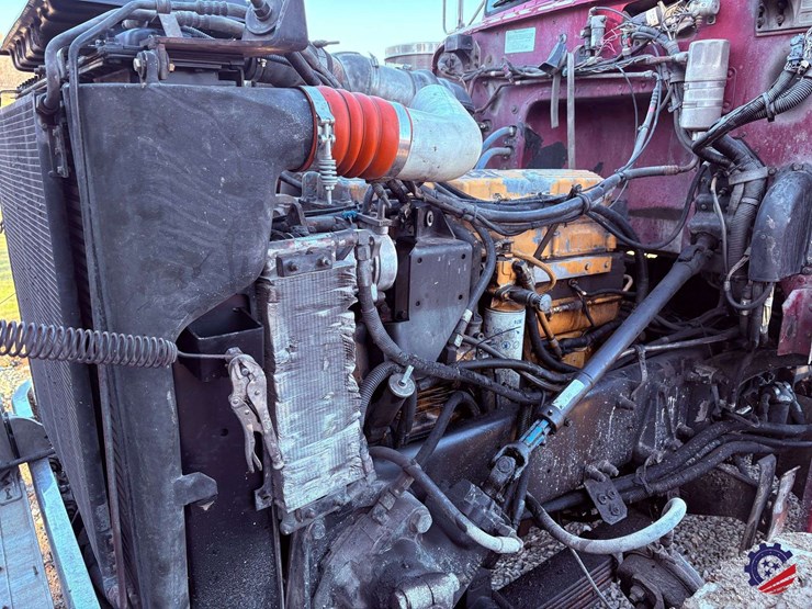 1999-peterbilt-357-image-49