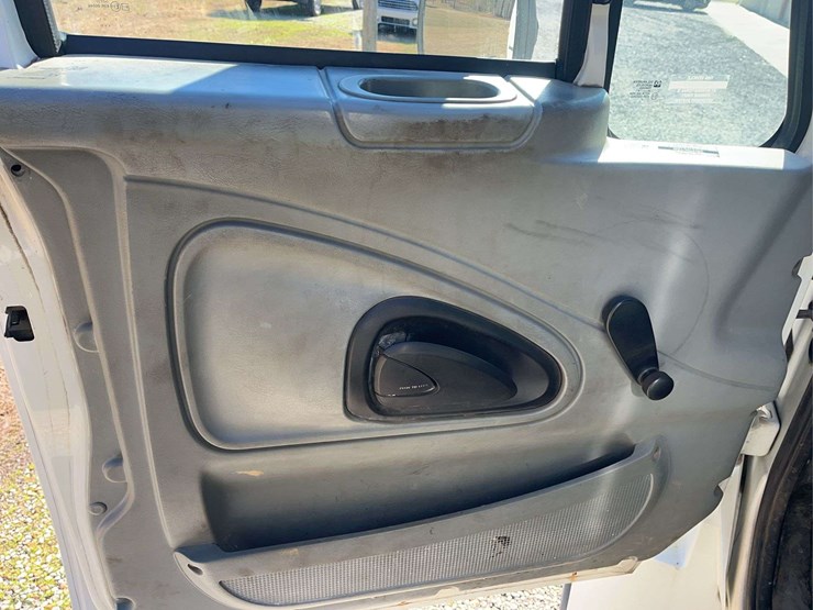 2005-international-durastar-4300-image-14