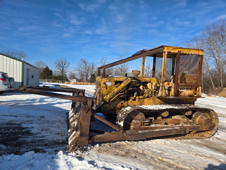 caterpillar-d6b-image-3