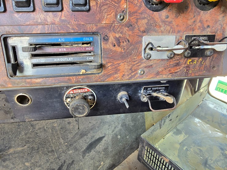 1994-mack-ch613-image-65