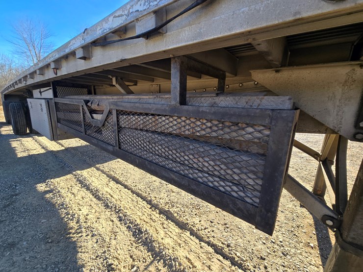 2000-reitnouer-flatbed-image-37