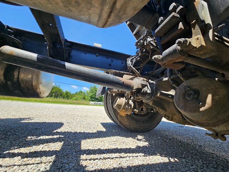 2012-peterbilt-382-image-95