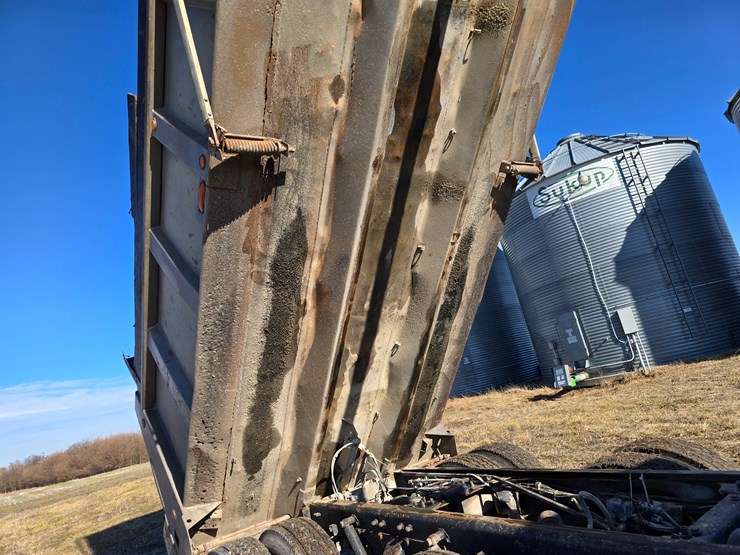 1999-kenworth-t800-image-48