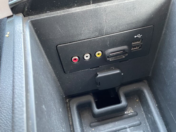 2013-ford-edge-image-24