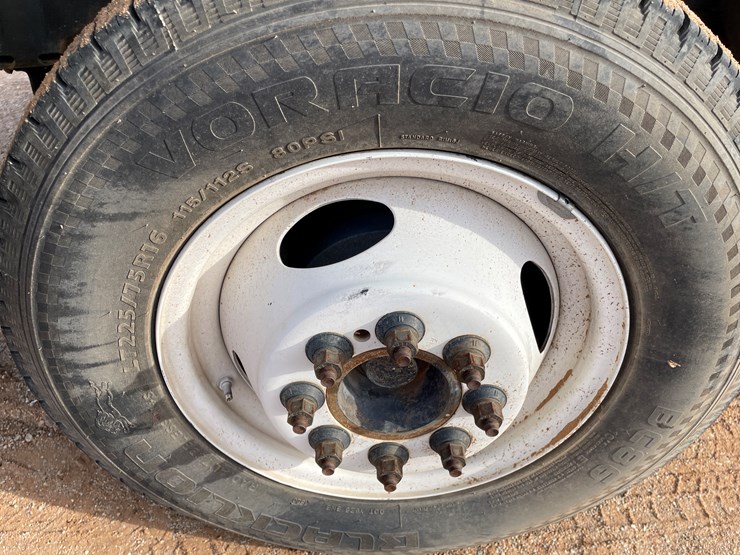 2009-ford-e350-image-40