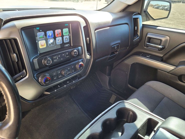 2019-chevrolet-silverado-1500-lt-image-14