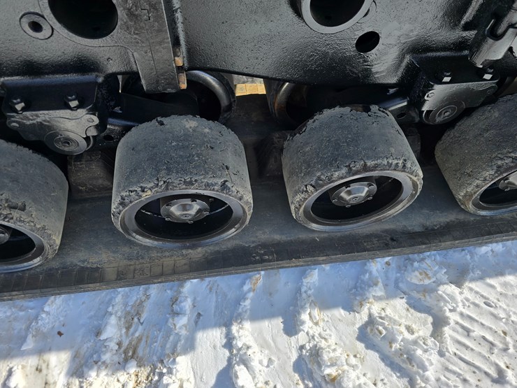 2003-challenger-mt855-image-56