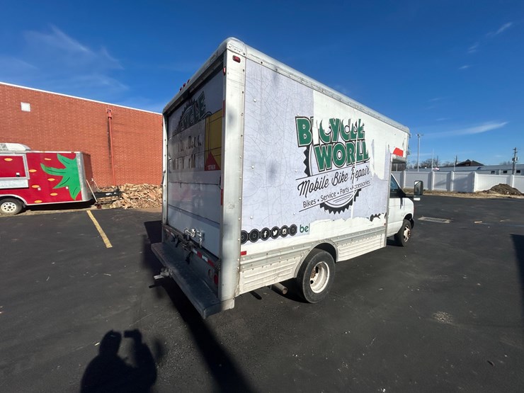 2006-ford-e450-image-18