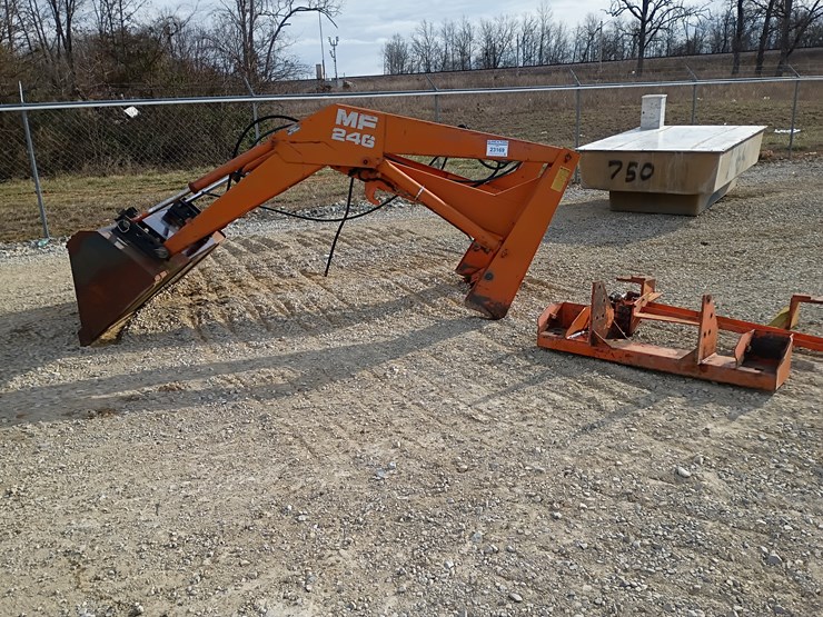 massey-ferguson-246-image-1