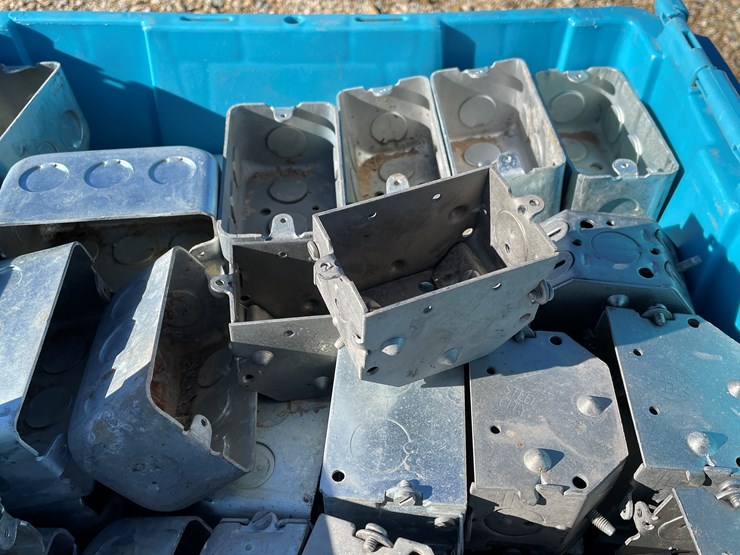 #3124-•-switch-boxes-image-16