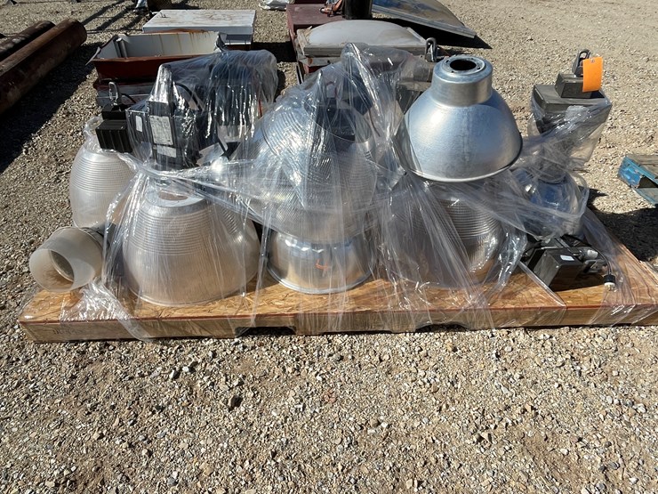 #3188-•-light-fixtures-image-1