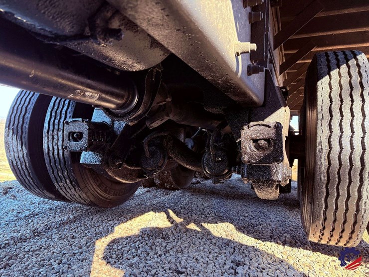 1999-peterbilt-357-image-74