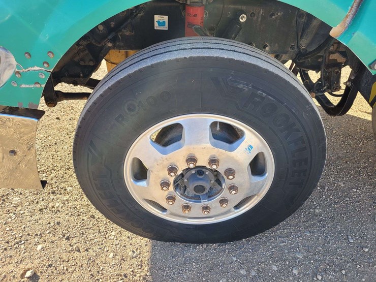 2007-peterbilt-386-image-24