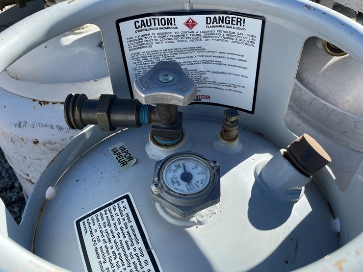 #3123-•-forklift-propane-tanks-image-20