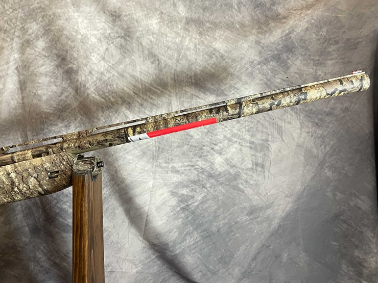 #2379-•-winchester-sx4-12-ga.-semi-auto-shotgun,-sn:-pt19451yw11k-image-9